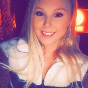 Meet your Posher, Leanne